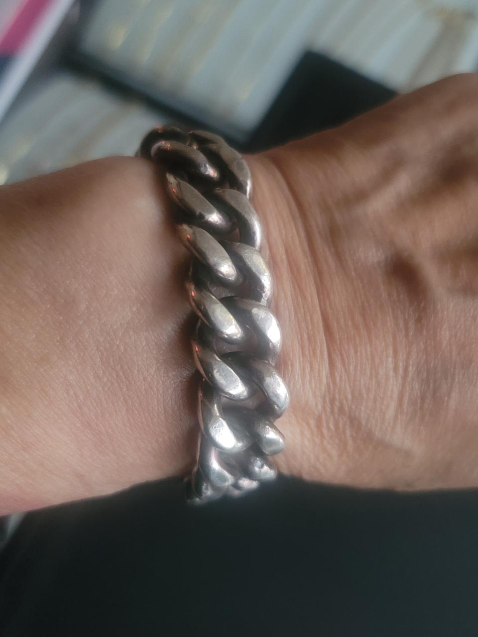 실버925팔찌.   105g.    28돈