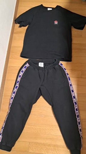 M&M's 반팔 티셔츠 + 트레이닝 바지 세트 95 100