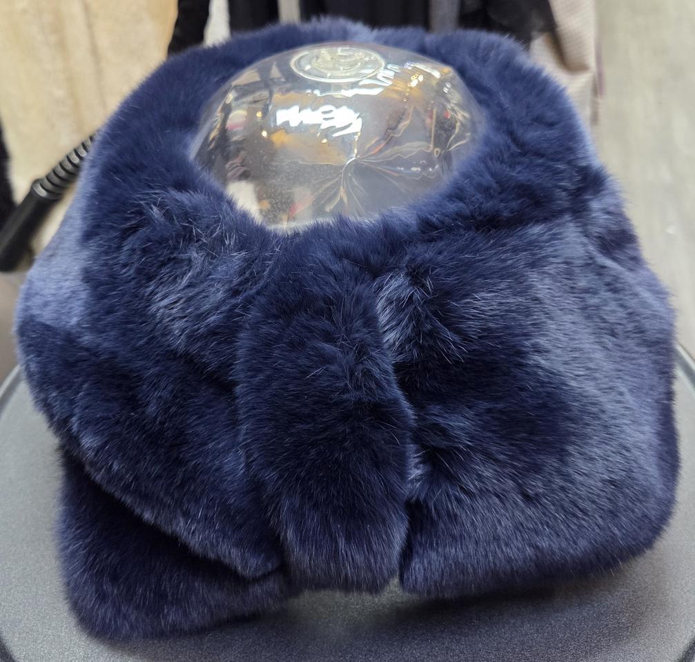 LANGETTI 란체티 네이비 래빗(토끼털) 목도리