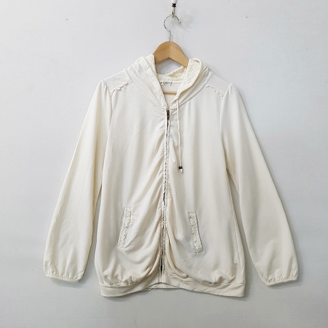 axes femme 엑시즈팜 후드 점퍼 아이보리