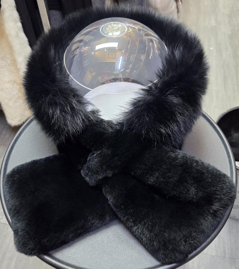 폭스&래빗 블랙 목도리