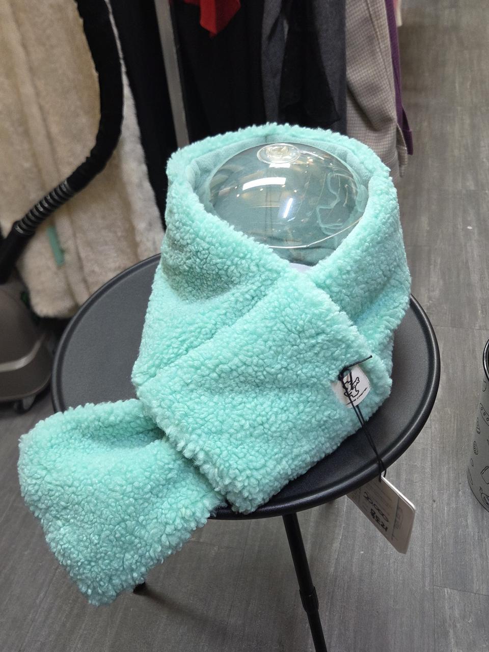 루이까스텔 민트색 뽀글이 목도리 새상품!!