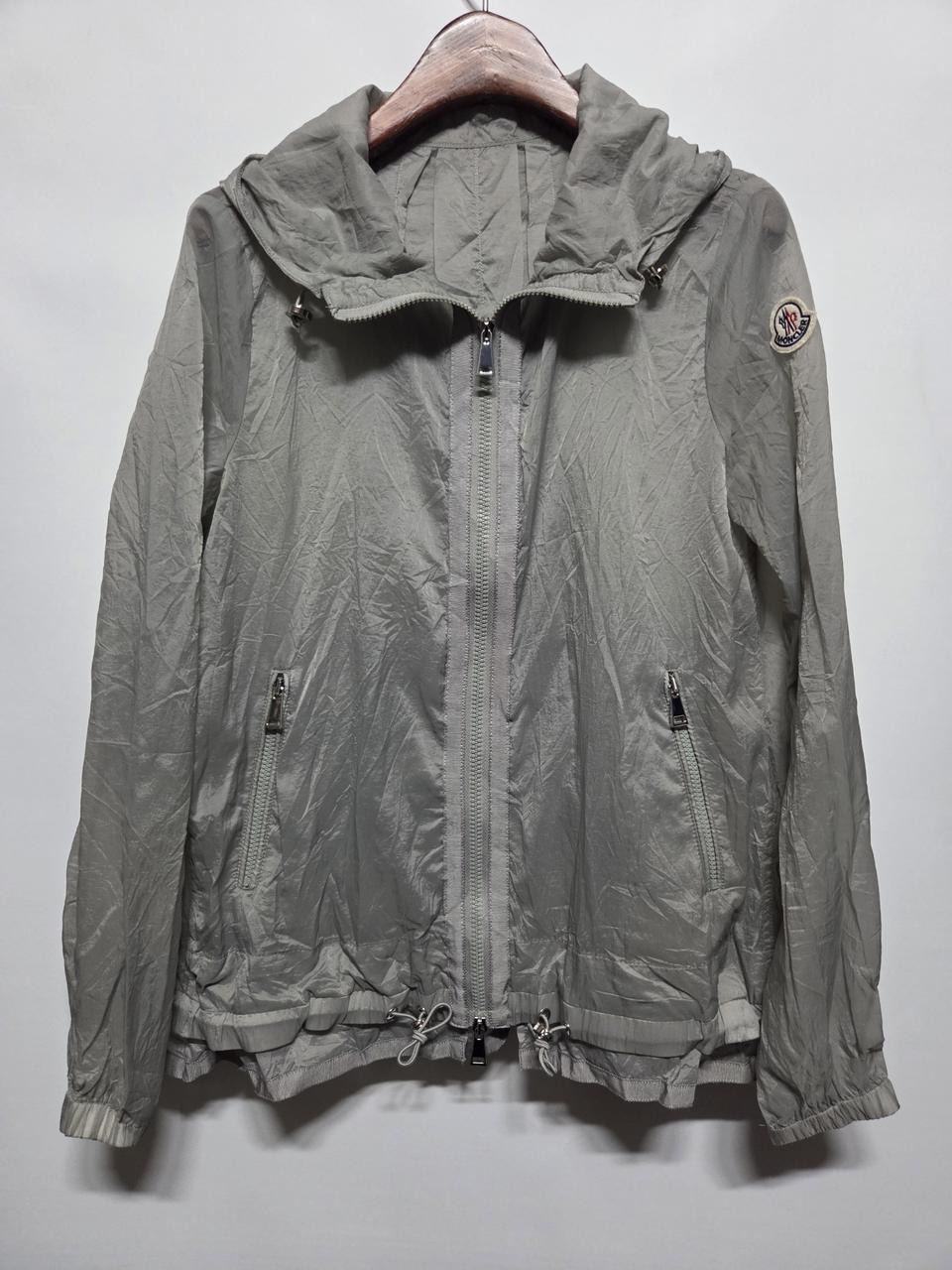 (F) 몽클 플래어 바람막이