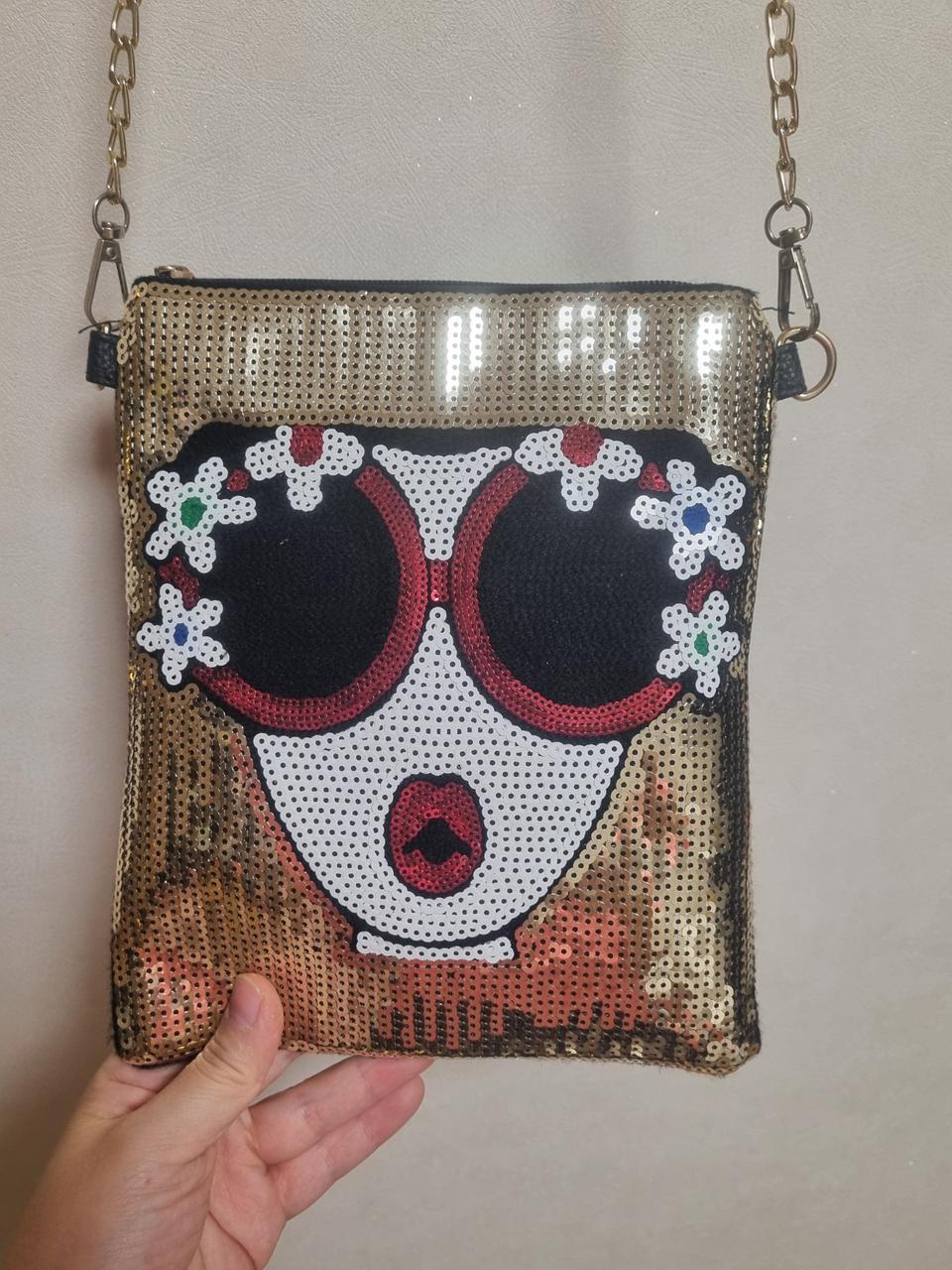 골드 스팽글 얼굴 자수 체인 크로스백