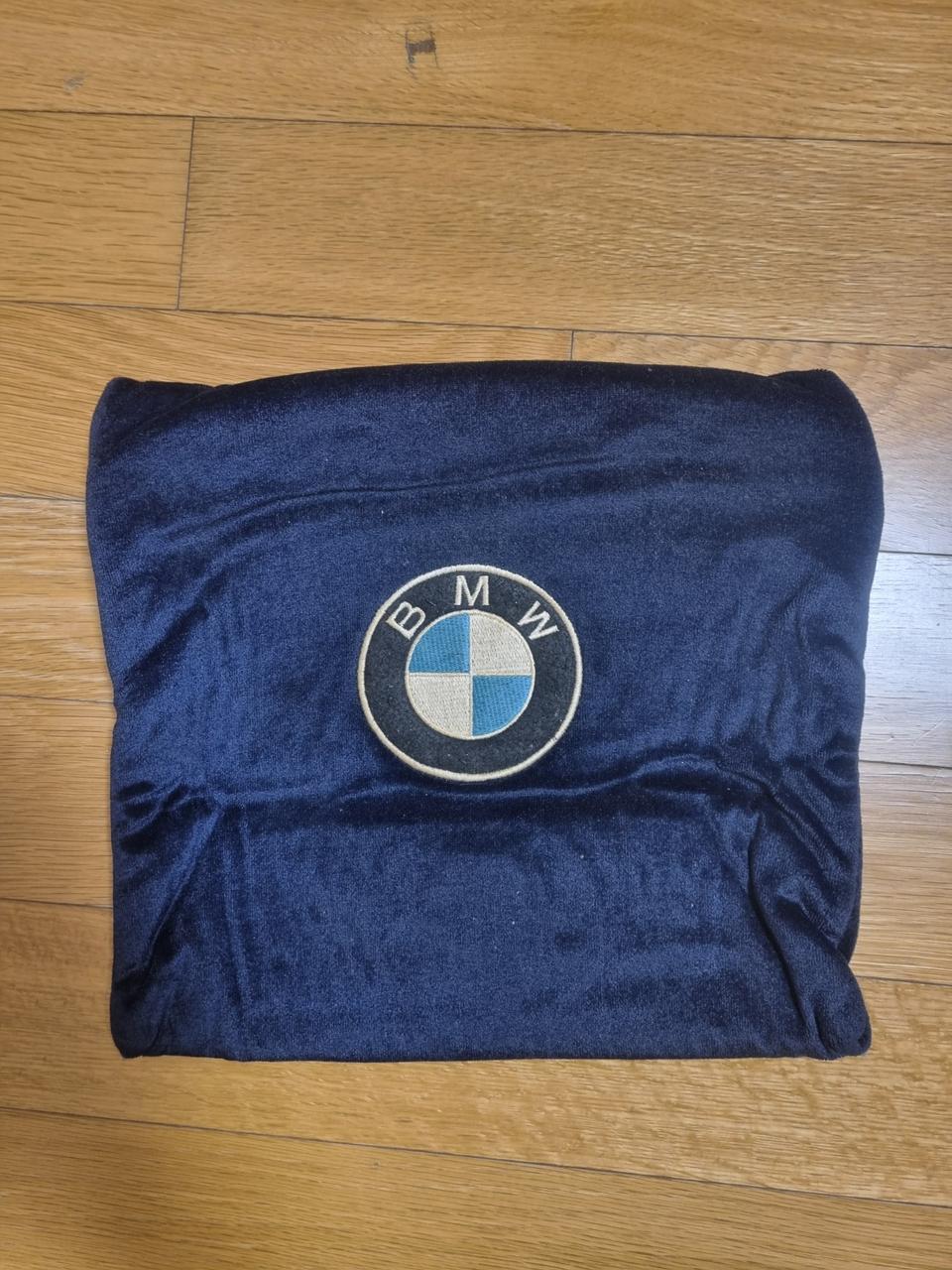 BMW 벨벳 쿠션 커버 파우치