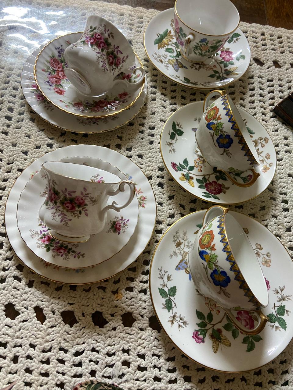 로얄알버튼커피잔