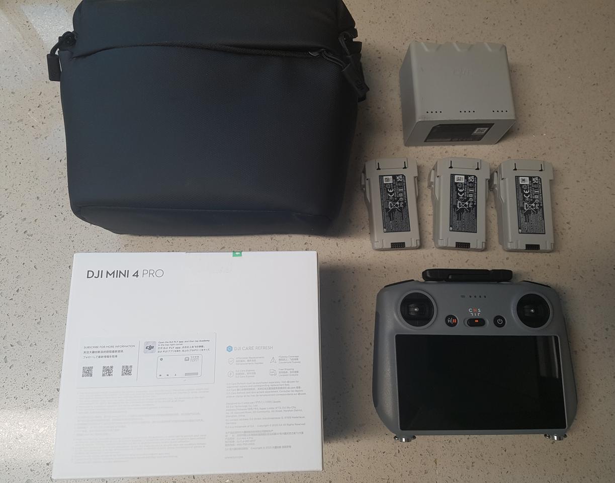 DJI 미니4프로 드론 신품 플라이모어킷 팝니다
