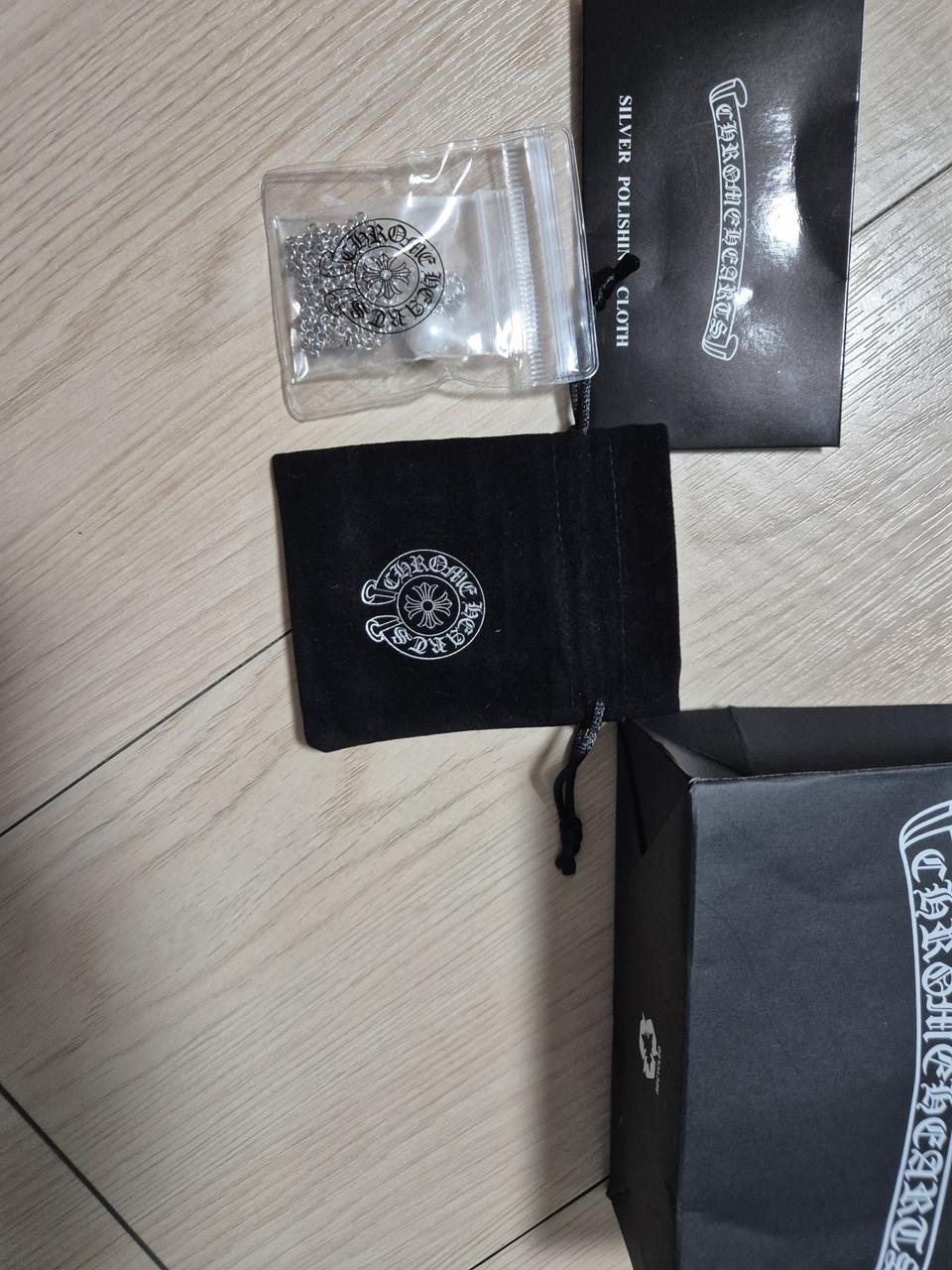 크롬하츠목걸이팝니다 새상품