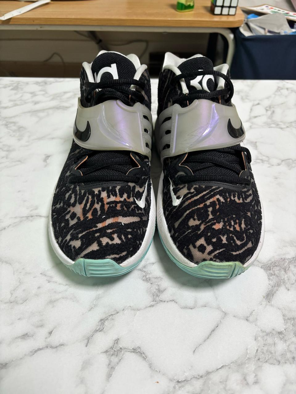 나이키 케빈 듀란트14 블랙화이트 260