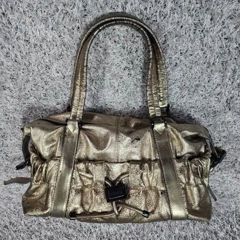 버버리 레더 숄더백