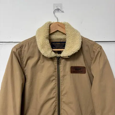 후아유 베이지 양털 덱자켓