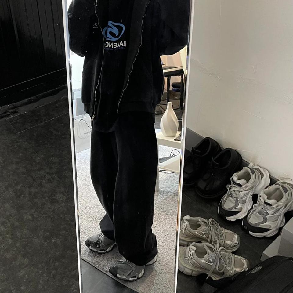 발렌시아가 스테이플러 스니커즈 블랙