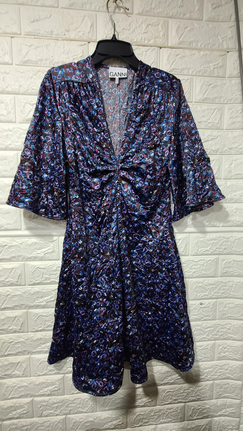 가니 미니 드레스