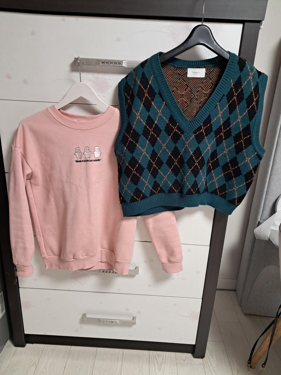 기모맨투맨. 조끼. 두개다