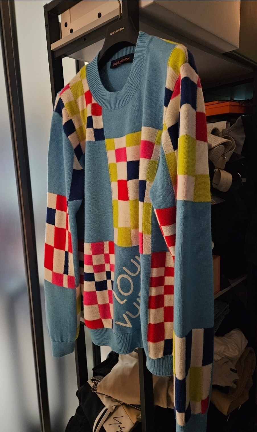 루이비통 디스토티드 자이언트 다미에 크루넥