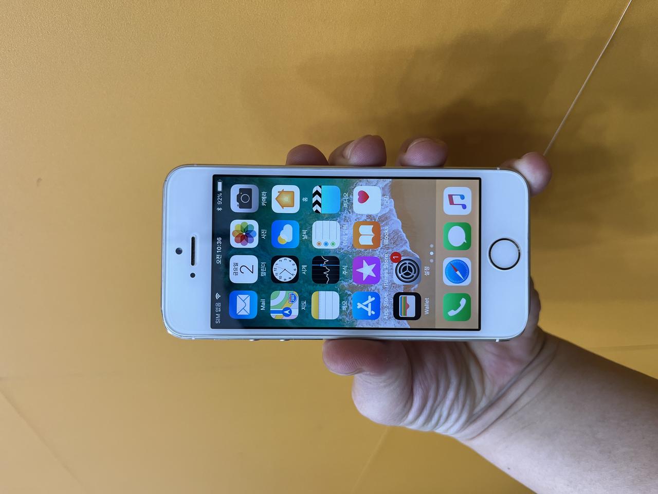 아이폰5S 32G 골드 판매합니다