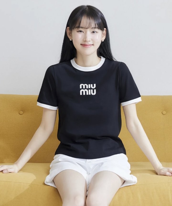 미우미우 벨벳 투탑 타이포 링거 반팔