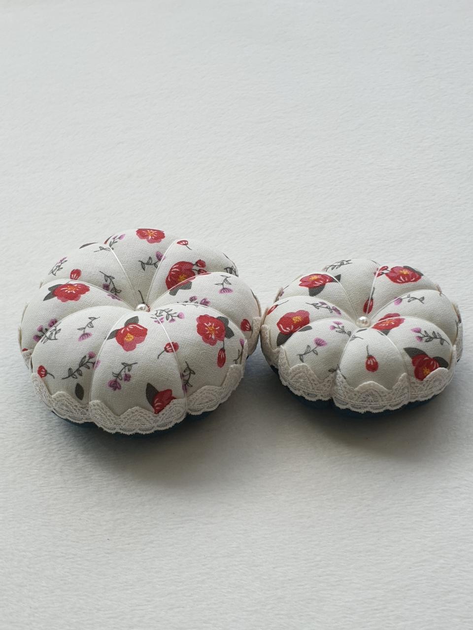 풍수인테리어소품) 핸드메이드 호박 핀쿠션(동백꽃)_개당