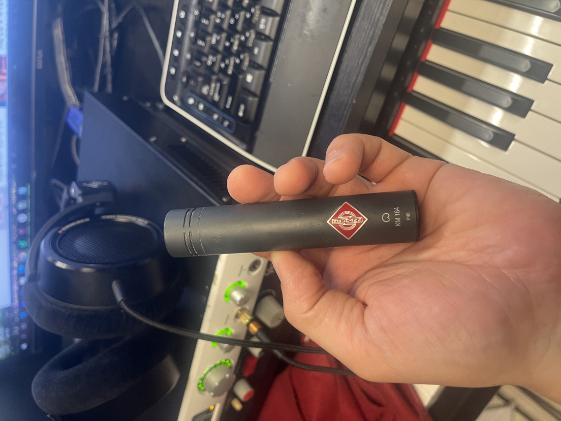 노이만  km184 컨덴서 마이크   노이만 쇽마운트   판매교환