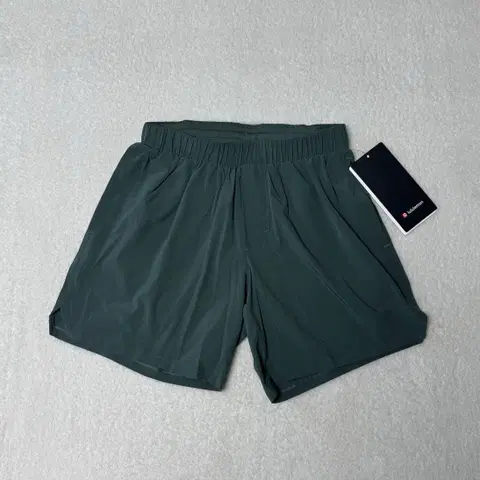 룰루레몬 마일 메이커 립스탑 쇼츠 6 라인드