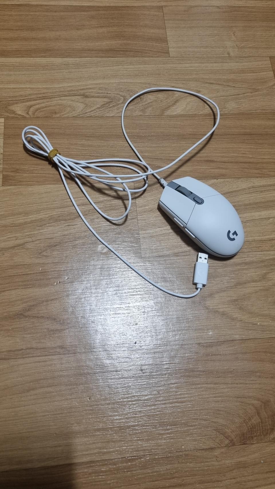 로지텍 g102 마우스