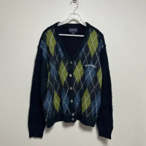 디스이즈네버댓 아가일 패턴 가디건 m
