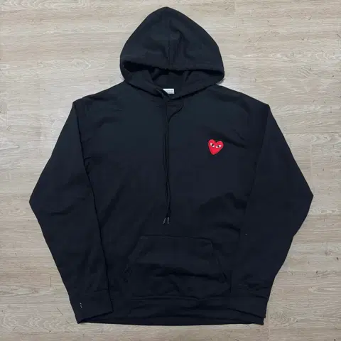 꼼데가르송 후드티