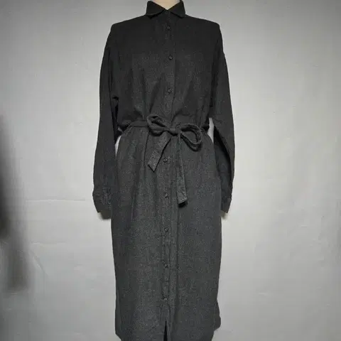 유니클로 포근 챠콜 롱원피스