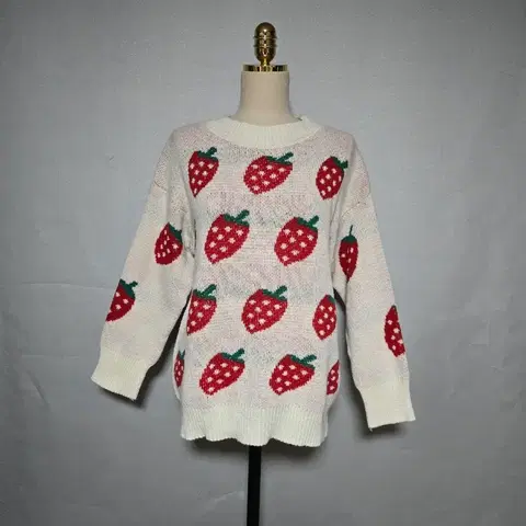딸기 니트