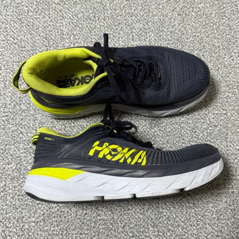 [정가 20만원] HOKA 호카 본디7 러닝화 250