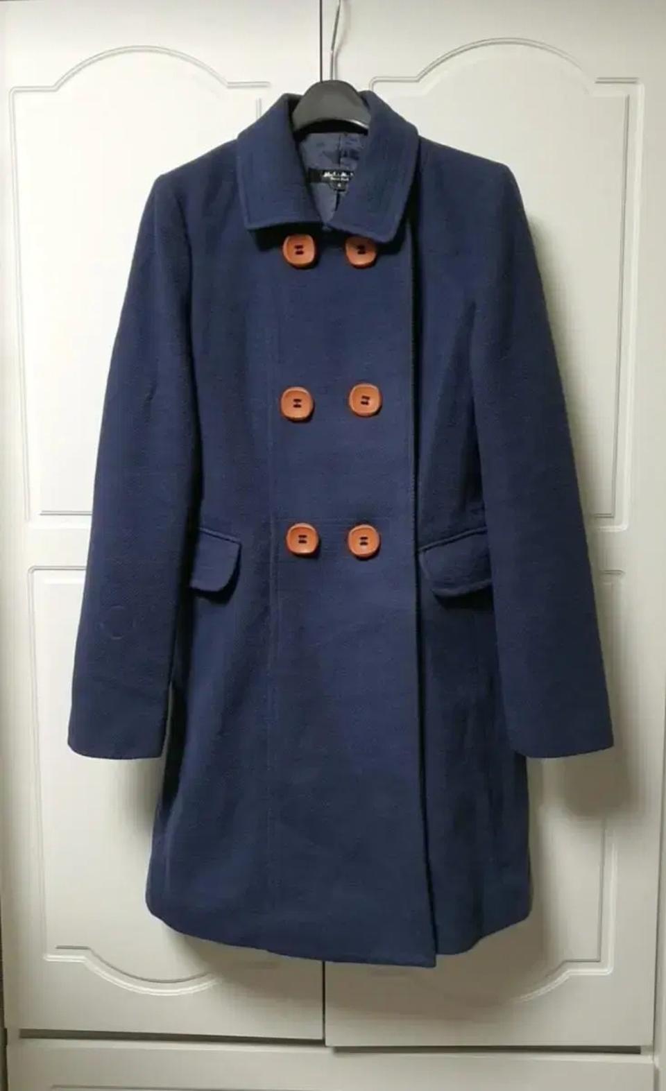 (S) 여성 네이비 코트.