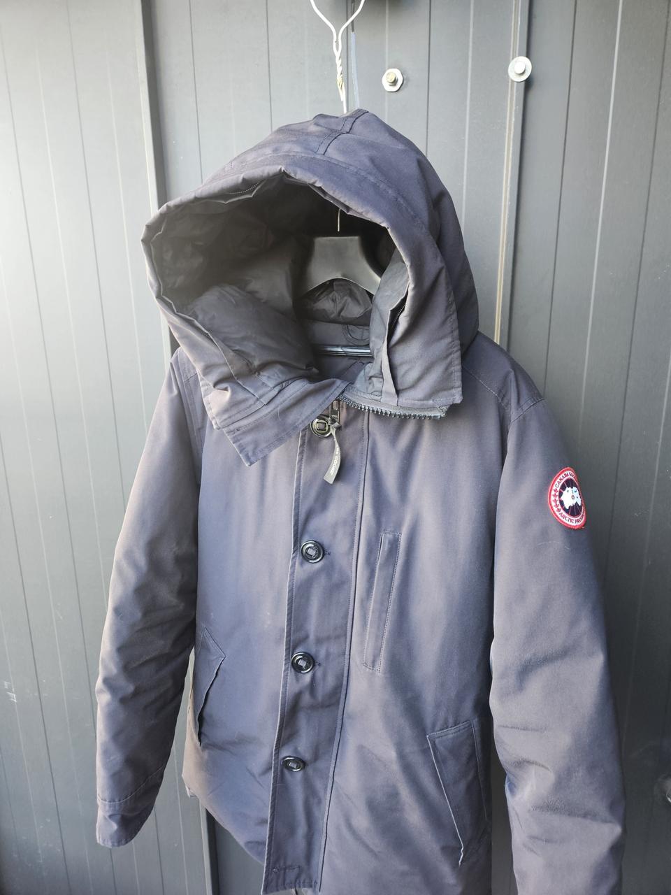 100 캐나다구스 남성 네이비 패딩 M (국내매장구매)