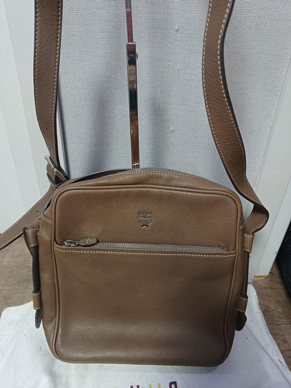 엠씨엠 정품 *정품텍있음 *상태굿굿 *무료배송