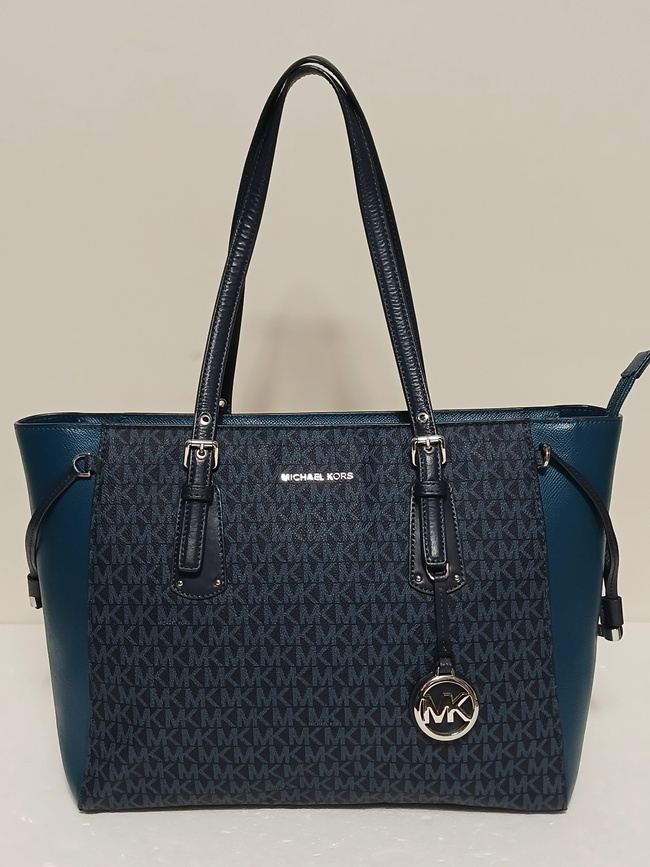 마이클코어스 시그니처 보이저 토트백 숄더백