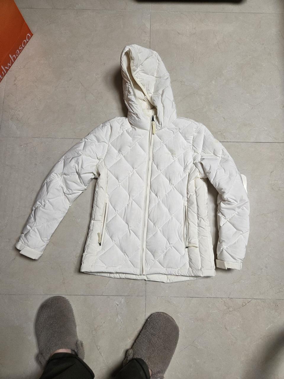 아이더구스패딩