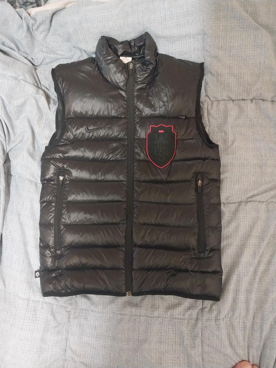 나이키 패딩조끼 90~95사이즈