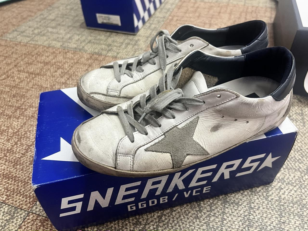 골든구스 슈퍼스타 네이비 탭 265mm싸게 판매