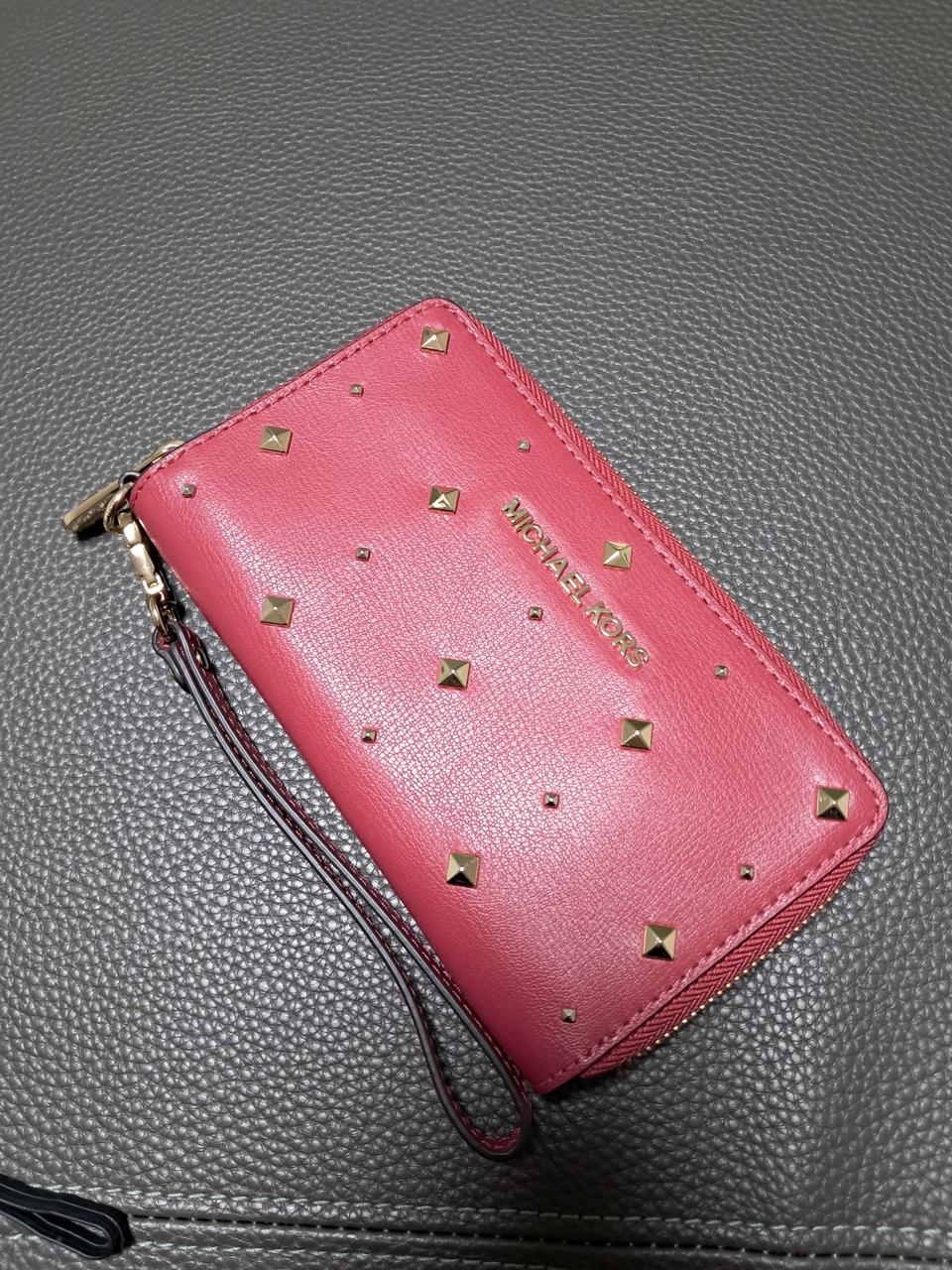 정품))마이클코어즈 지퍼 장지갑(새거수준)