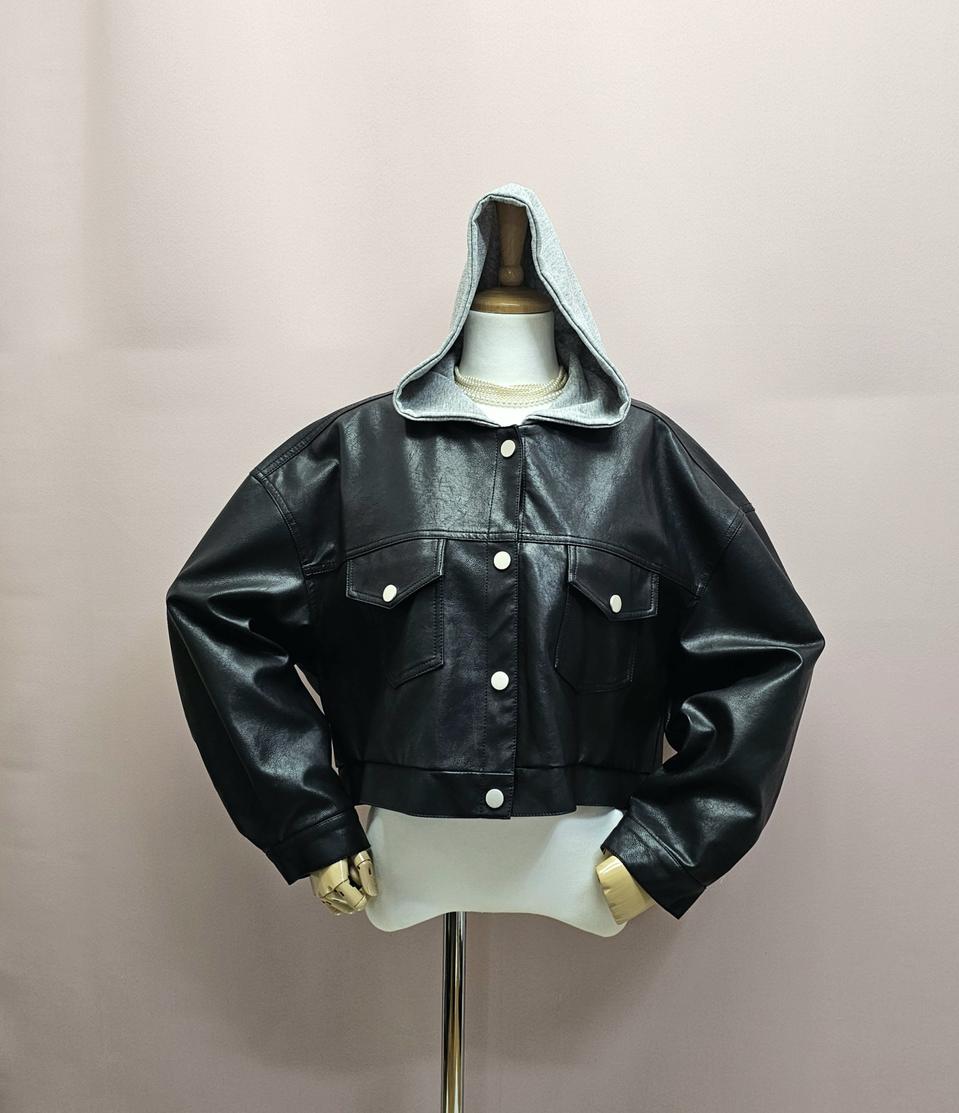 그레이 후드 블랙 레더 반크롭 점퍼