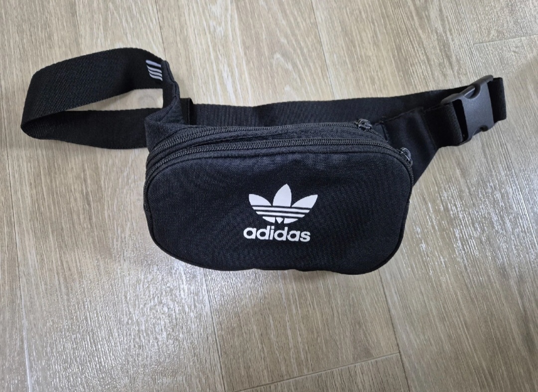 아디다스 힙색, 범백 깨끗한 상품