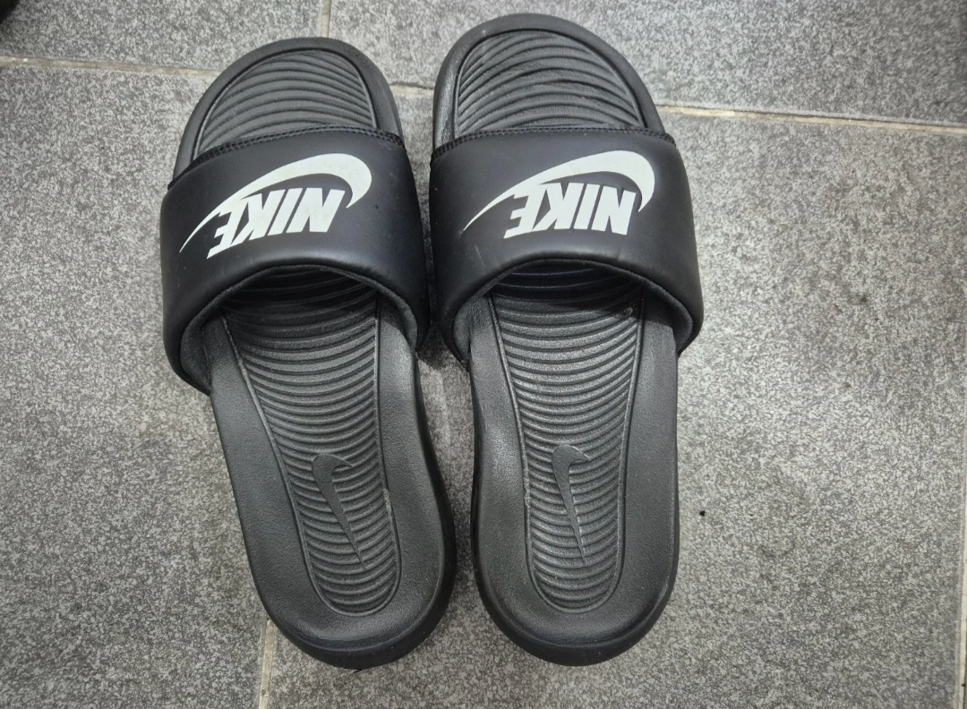 새상품급 정품 나이키 슬리퍼 245 남여공용