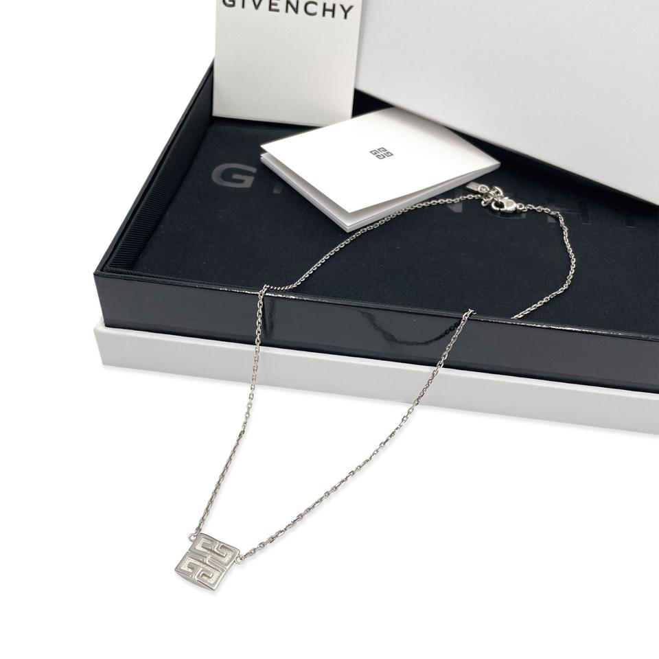 [정품] 지방시 4G 로고 펜던트 목걸이