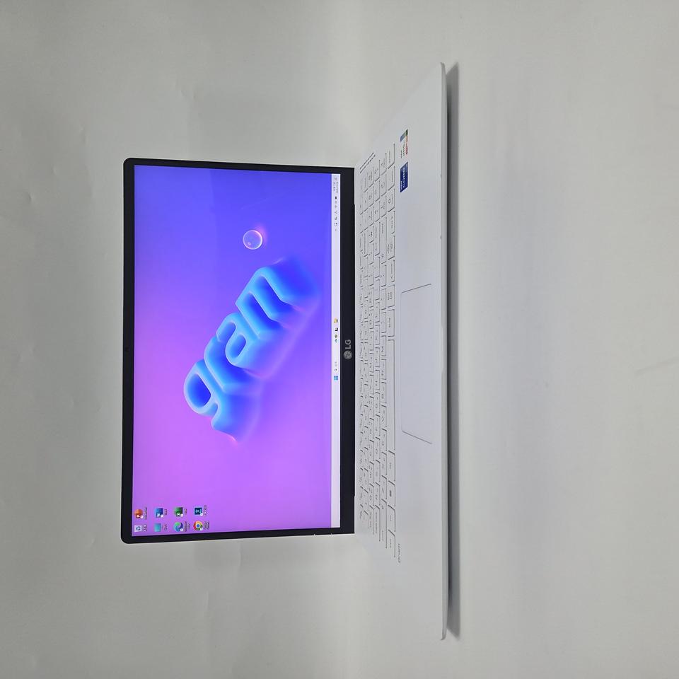 엘지 노트북 i5 그램 gram/화이트/큰화면/윈11