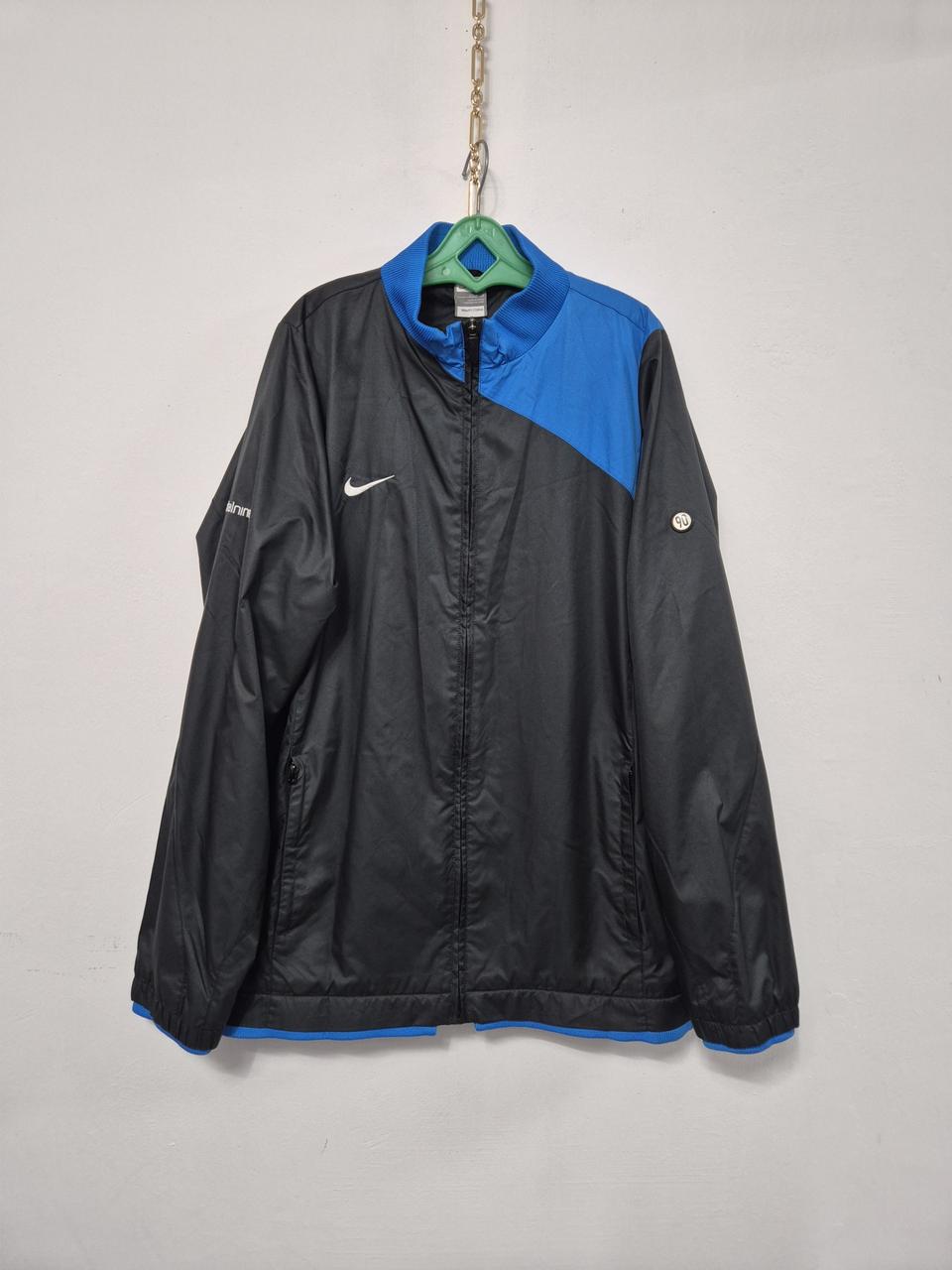 나이키  바람막이   100