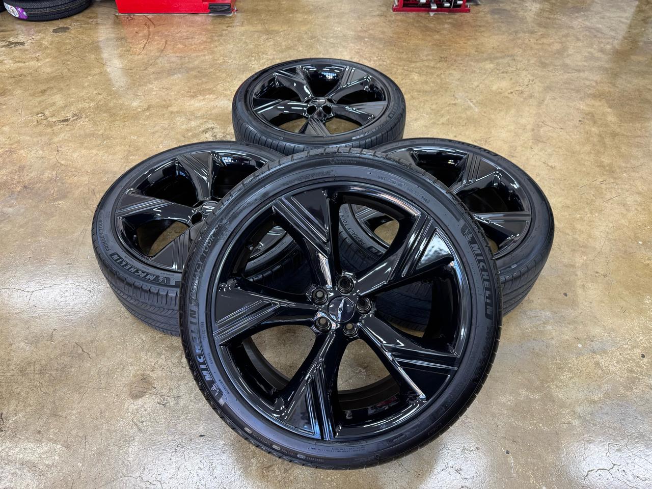 제네시스GV80 블랙에디션 22인치 휠타이어 팝니다