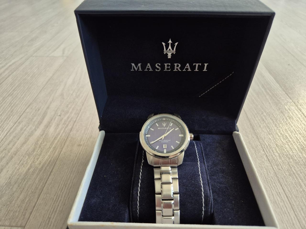 마세라티 알마낙 시계