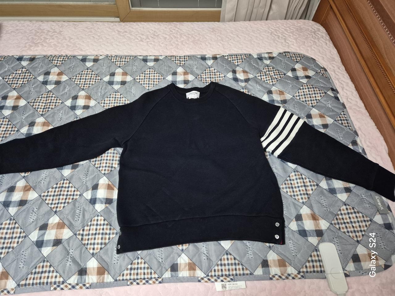 톰브라운 네이비 니투맨팝니다.