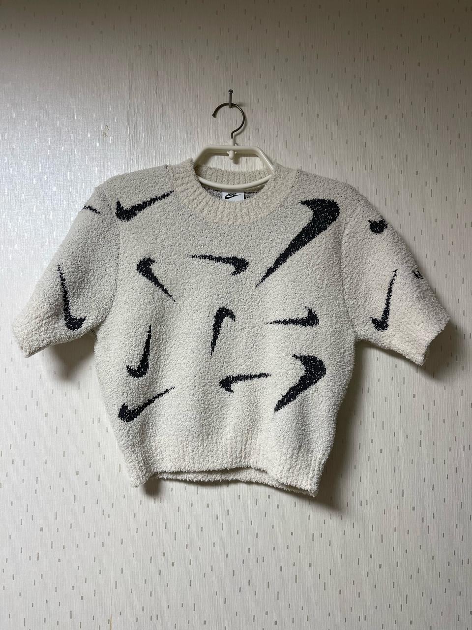 나이키 정품 피닉스 코지 부클레 슬림 크롭 니트 반팔 탑 L