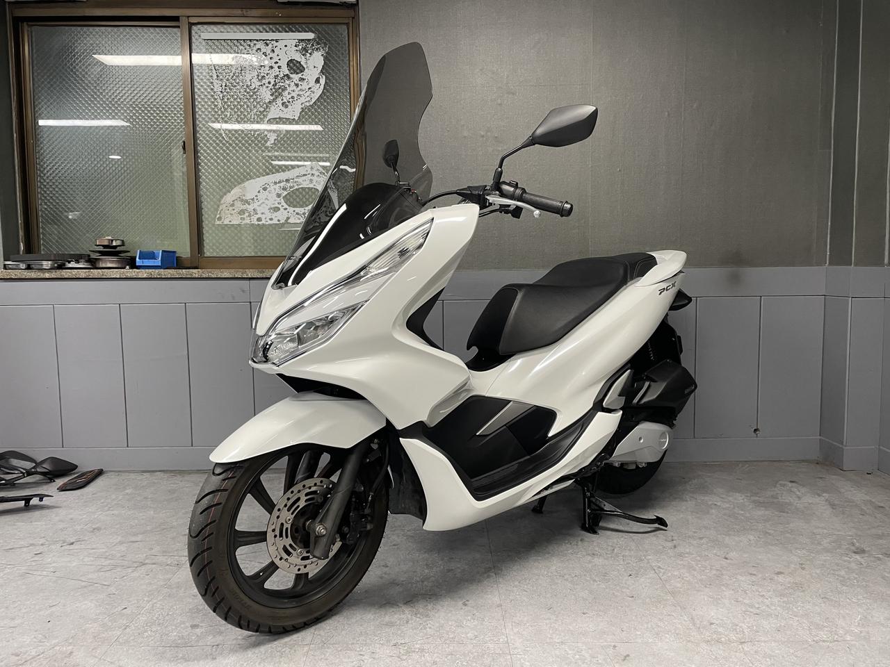 혼다 "더뉴PCX125" 20년식 특A급매물! 스쿠터오토바이