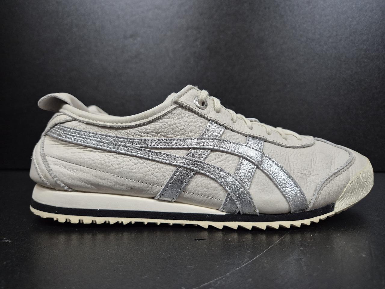 오니츠카타이거 멕시코66 스니커즈 240  